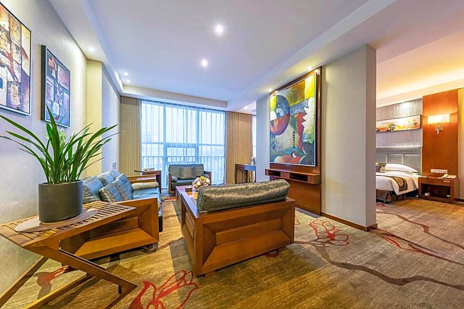 Yichang Guobin Bandao Hotel