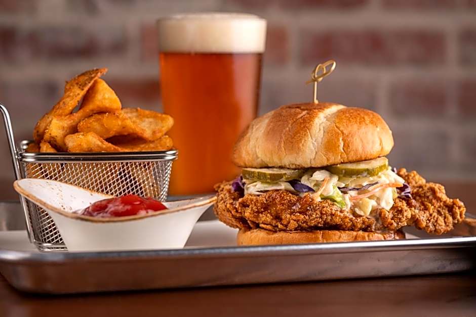 New Orleans Marriott Warehouse Arts District