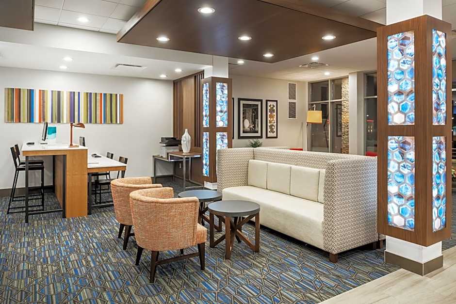 Holiday Inn Express & Suites West Plains Southwest By IHG