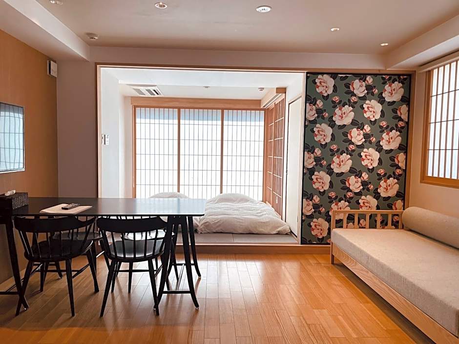 Nplus Tokyo Akihabara Premium