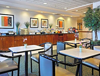 Comfort Inn & Suites Irving Las Colinas DFW