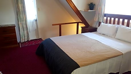 Deluxe Double Room with Shower