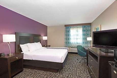 1 King Bed Mobility Accessible Room Non-Smoking