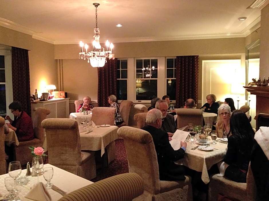 Crown Mansion Boutique Hotel & Villas