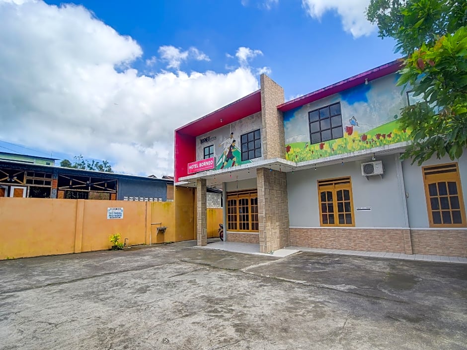 OYO 92041 Hotel Borneo