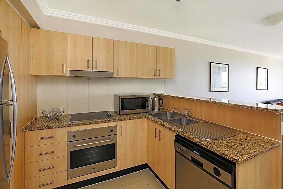 Aqualine Apartments On The Broadwater