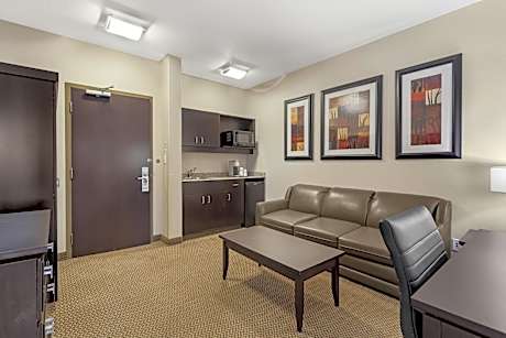 King Suite with Sofa Bed - Non-Smoking