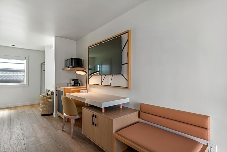  GoodSpring Motel