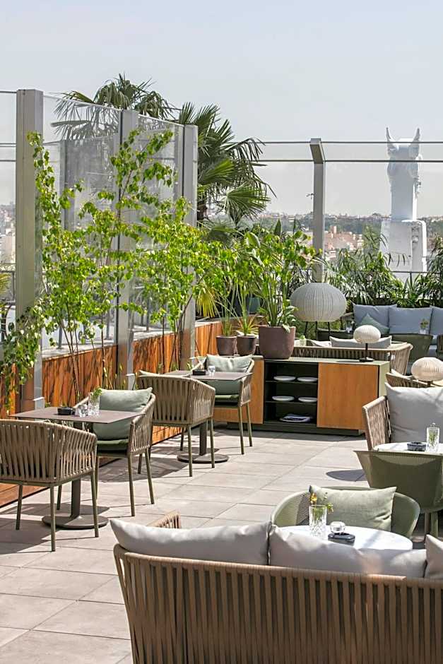 ME Madrid Reina Victoria