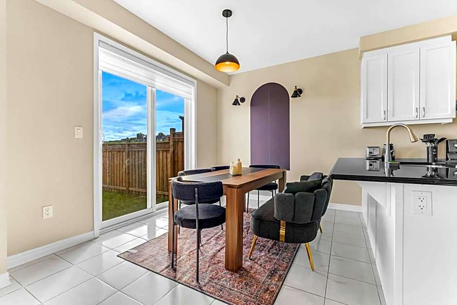 Spacious Family Getaway Near Nature & Dining