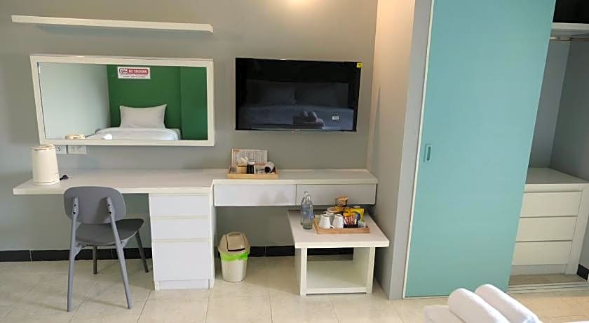 Fullroom 77 Srinakarin