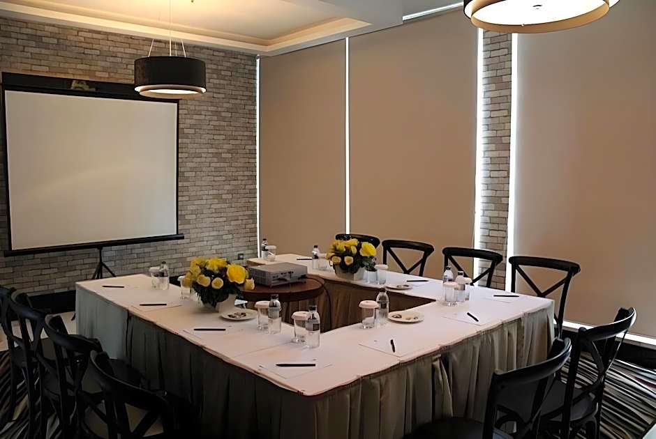 Sotis Hotel Falatehan