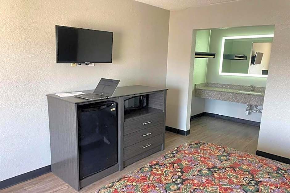 Hotel Comfort Stay by OYO Texarkana East, AR I-30