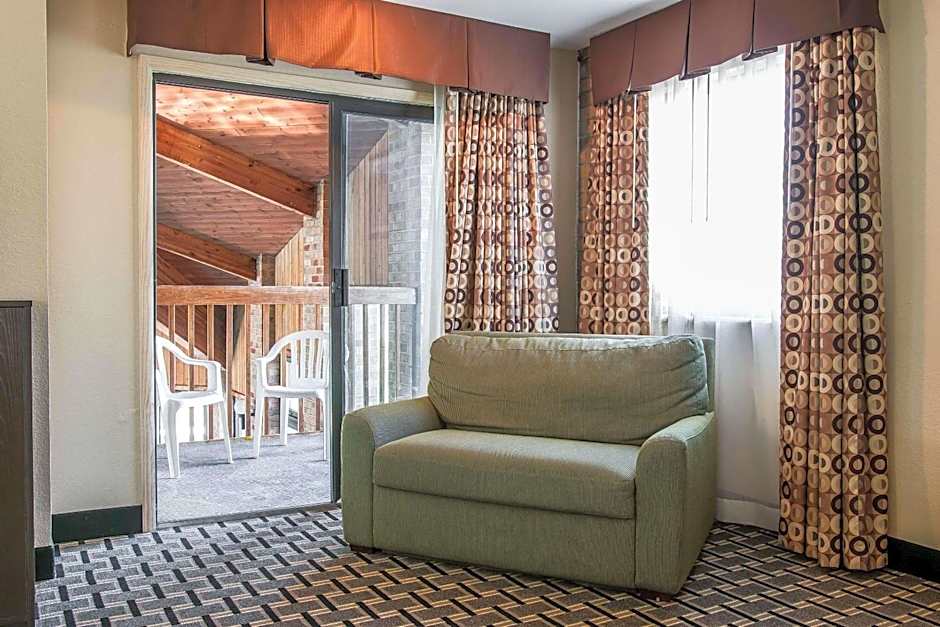 Quality Inn Byron Center