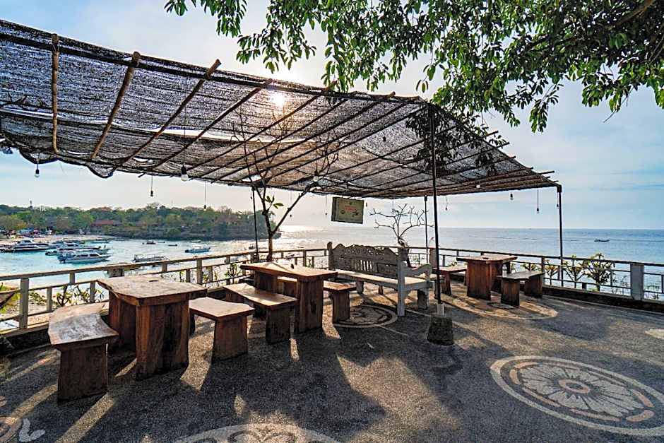 Mushroom Beach Bungalow