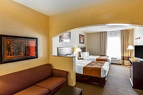Queen Suite with Two Queen Beds - Accessible/Non-Smoking