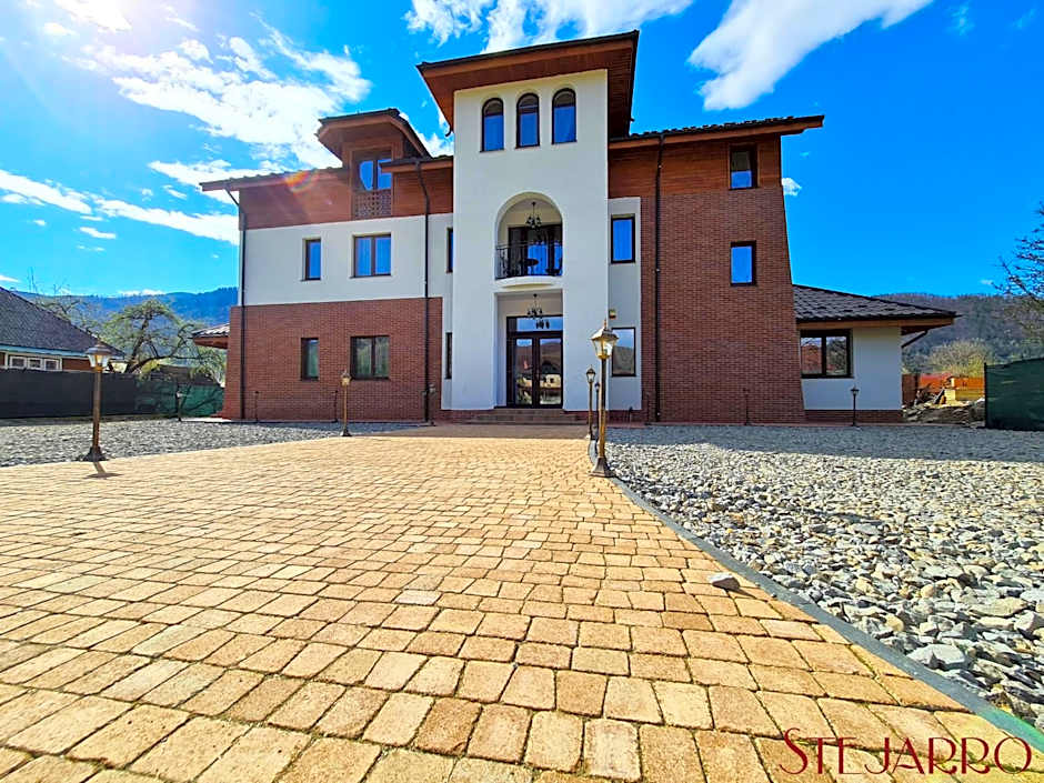 Stejarro Conac Moldovenesc