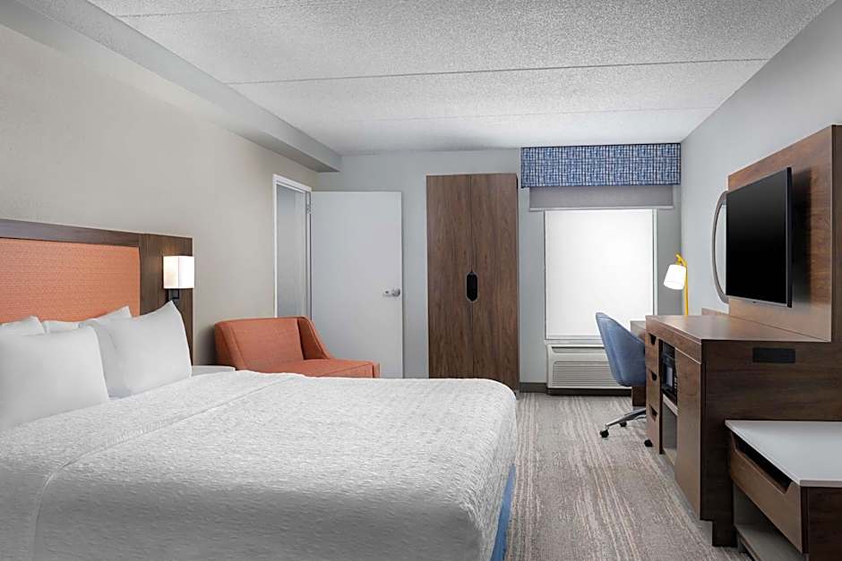 Hampton Inn By Hilton Louisville-Airport