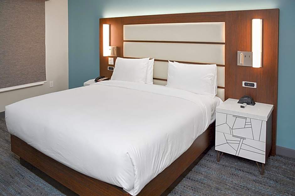 Four Points by Sheraton Fayetteville Fort Bragg