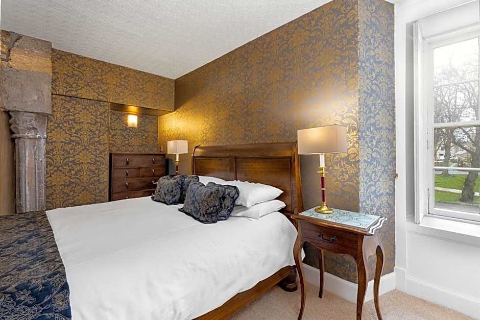 Dornoch Castle Hotel