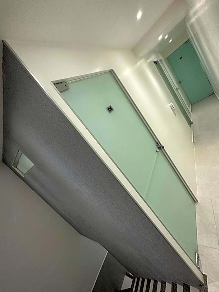 Quarto privativo com banheiro compartilhado em Pousada recém construída,a 500mts do pátio do forró