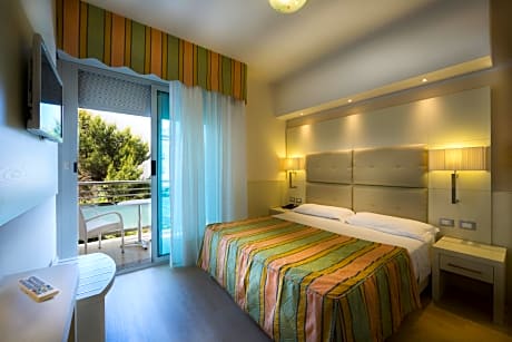 Double or Twin Room with Side Sea View