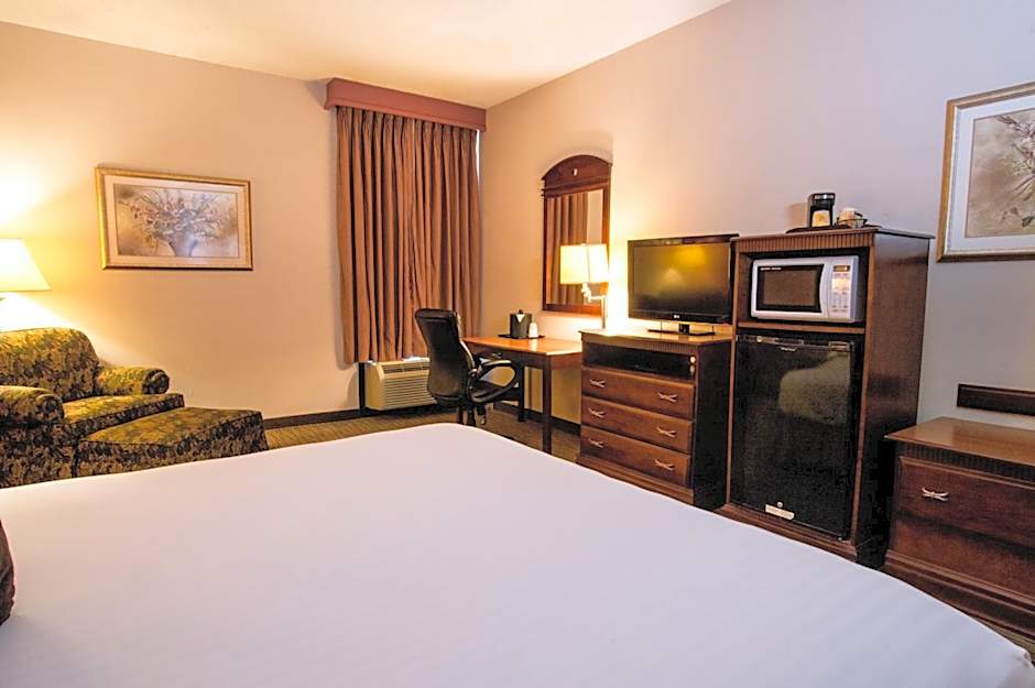 Greenstay Hotel And Suites