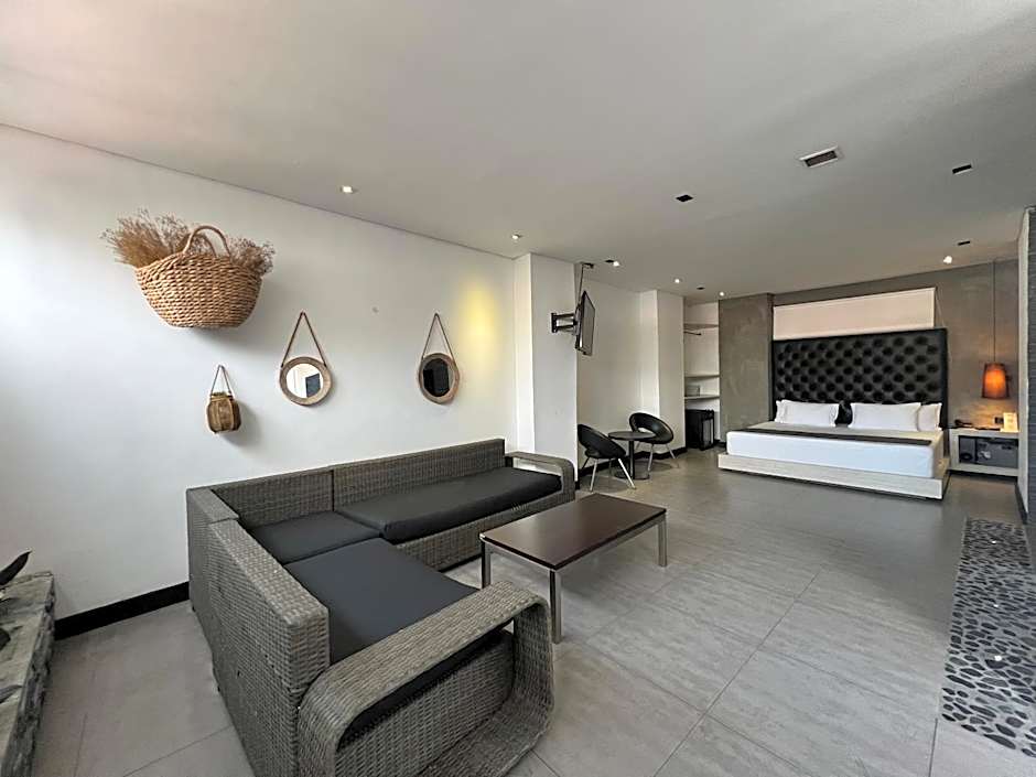 Hotel Medellin Street