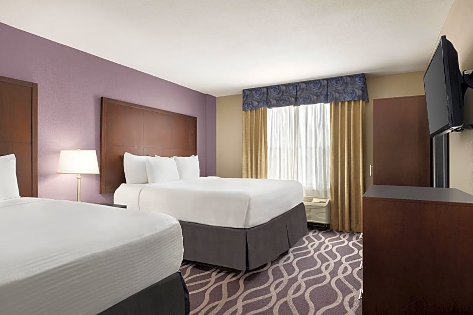 IBAN Dallas Park Central Hotel, Trademark by Wyndham