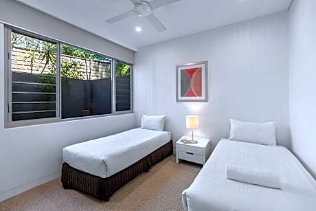 2 Bedroom Apartment (2 Story)