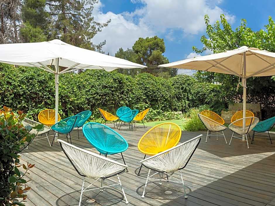 Metulla Travel Hotel