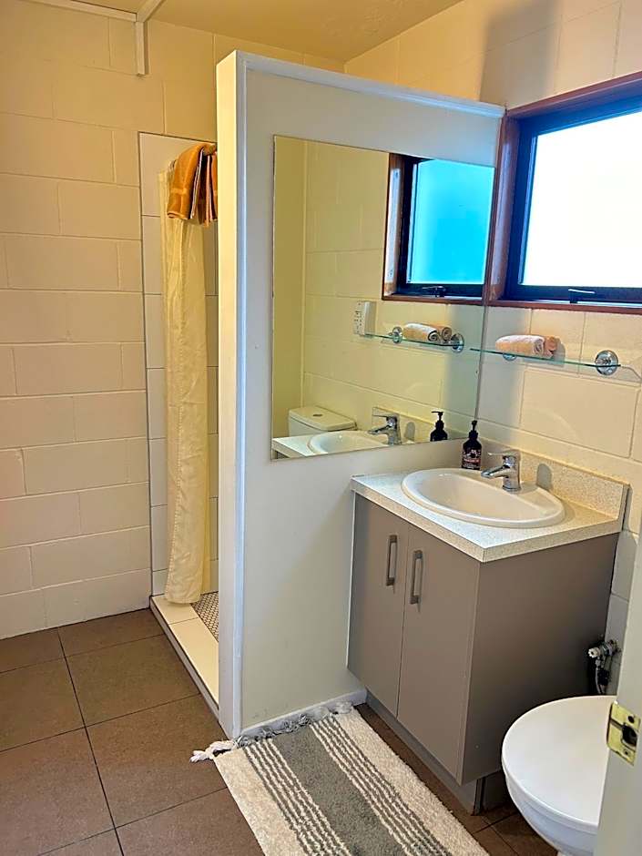 The Hobbit Motorlodge