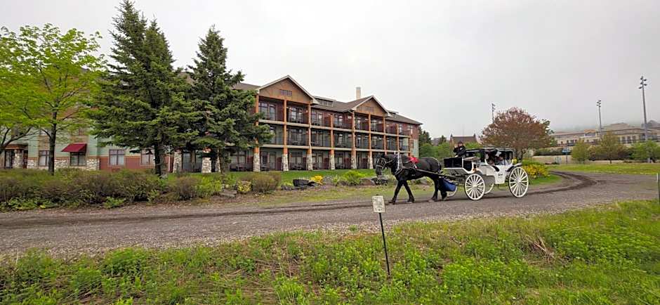 Canal Park Lodge