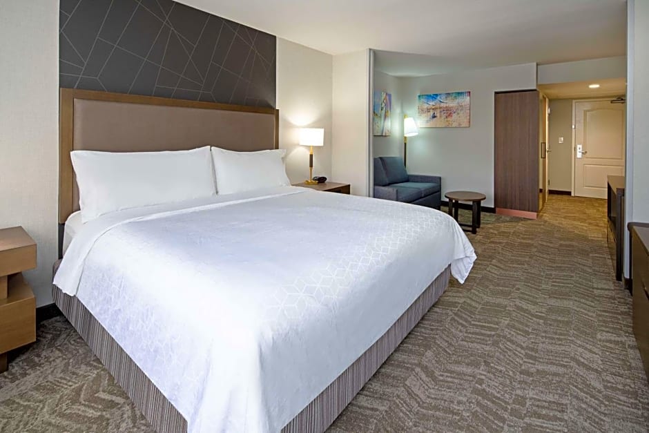 Best Western Valencia/Six Flags Inn & Suites