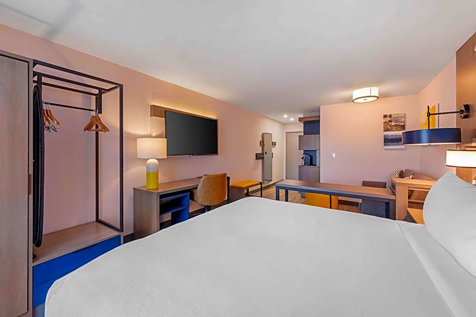 Comfort Inn & Suites Irvine Spectrum