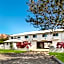 Castle Crest Motel