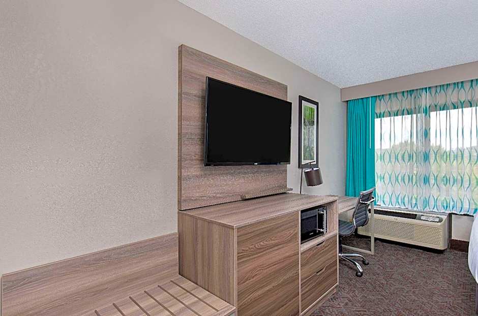 La Quinta Inn & Suites by Wyndham Pigeon Forge- Dollywood