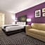 La Quinta Inn & Suites by Wyndham Plantation At Southwest 6th Street
