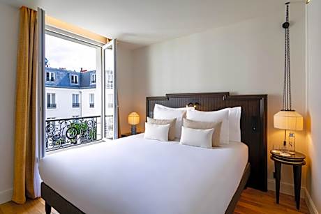 Suite with Terrace and Spa Access