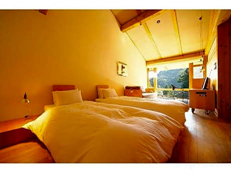 Standard,Twin Room,River View -Non-smoking