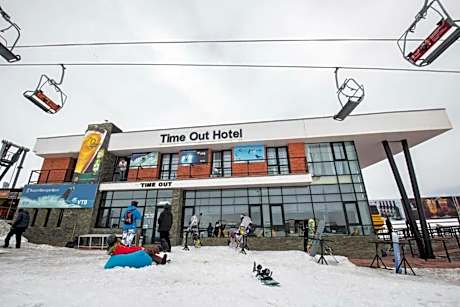 Hotel & Hostel Time out