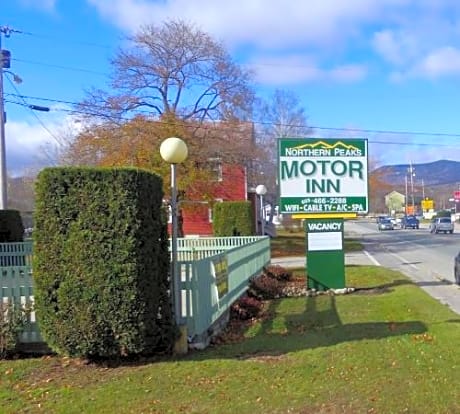 Northern Peaks Motor Inn