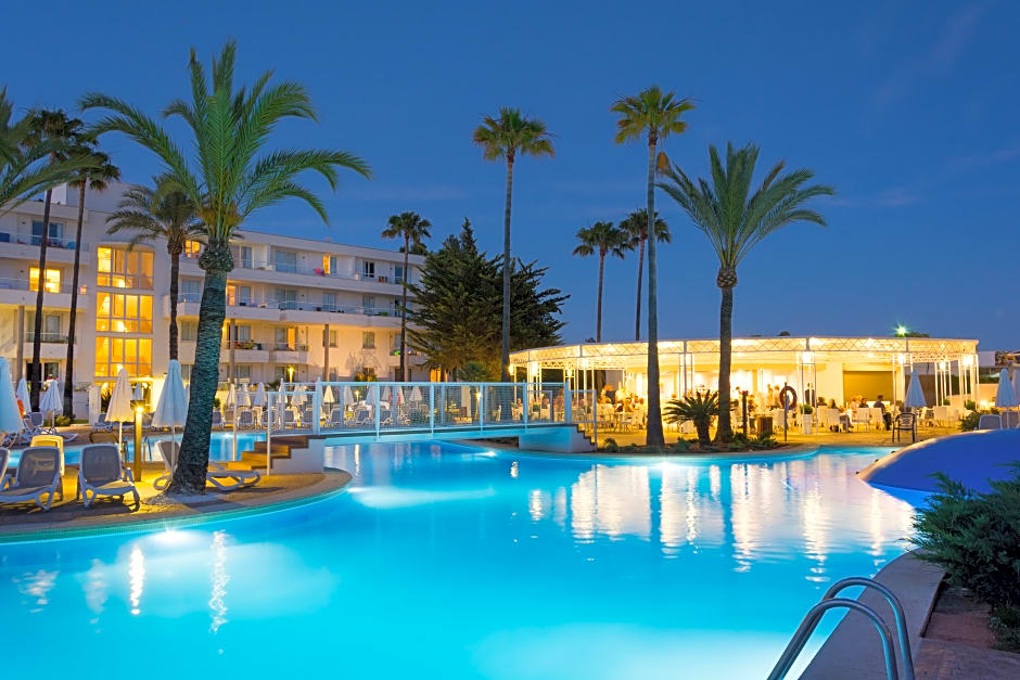 Protur Vista Badía Aparthotel