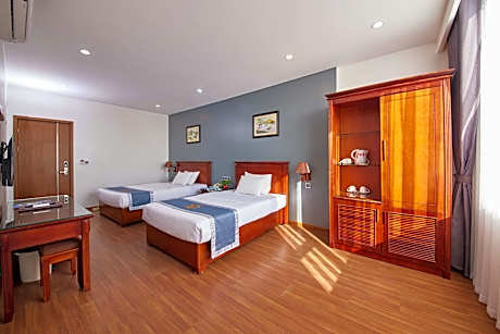 Superior Triple (1 Double Bed and 1 Single Bed)