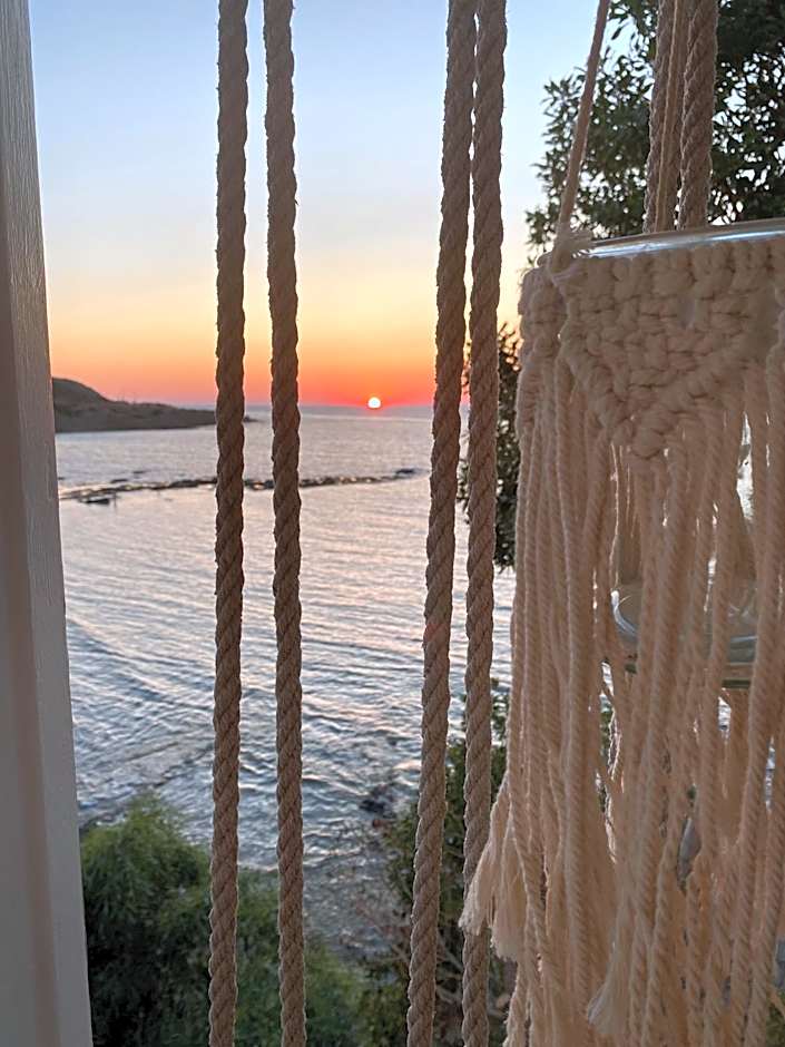 E.J. Pyrgos Bay Hotel