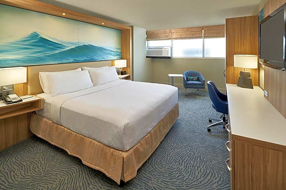 Crowne Plaza Melbourne-Oceanfront By IHG