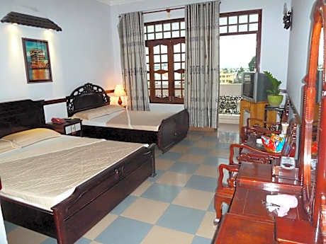 Deluxe Queen Room with Two Queen Beds