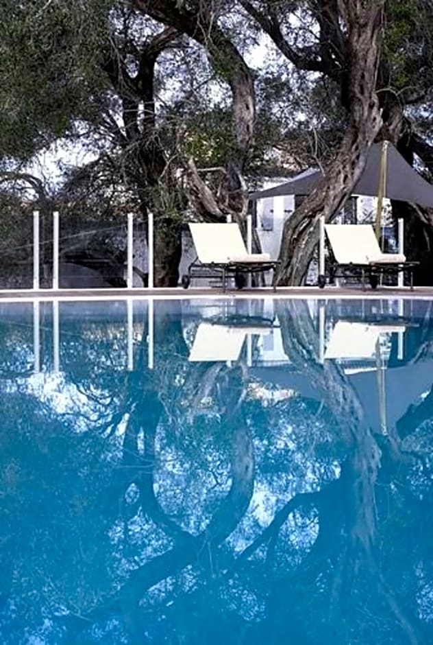 Torri e Merli, Paxoi