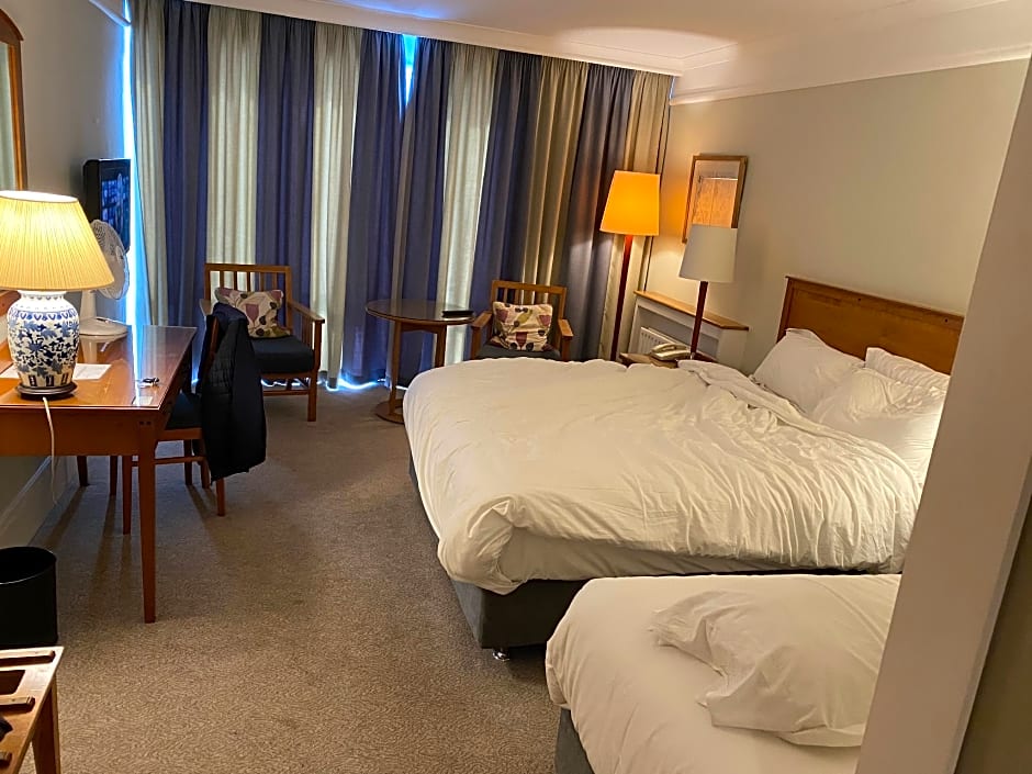 Seabreezehotelgambia.com