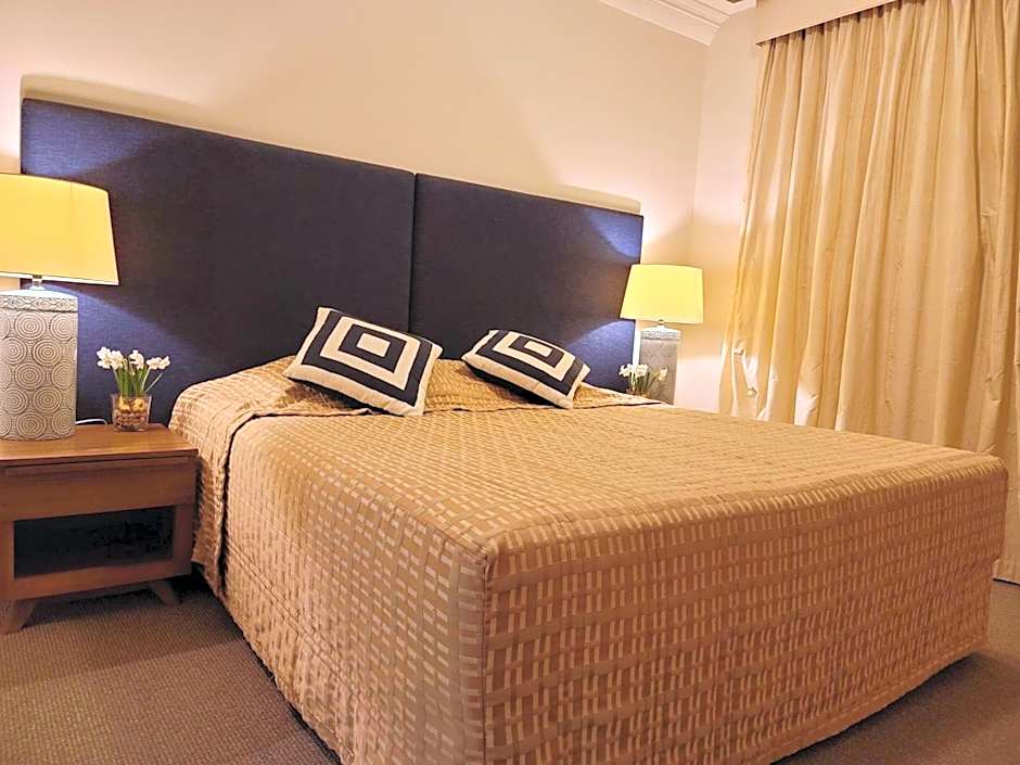 Macarthur Chambers Apartments